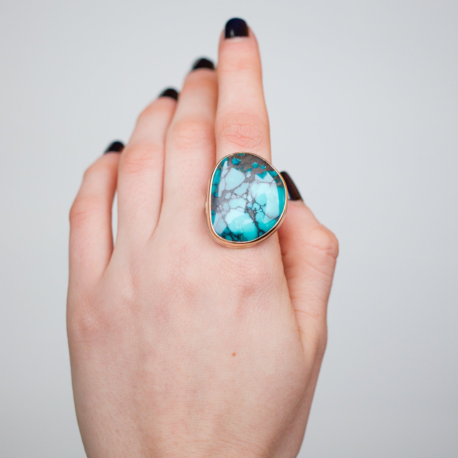 Jamie Joseph Trunk Show: Large Asymmetrical Hubei Turquoise sz. 8.25