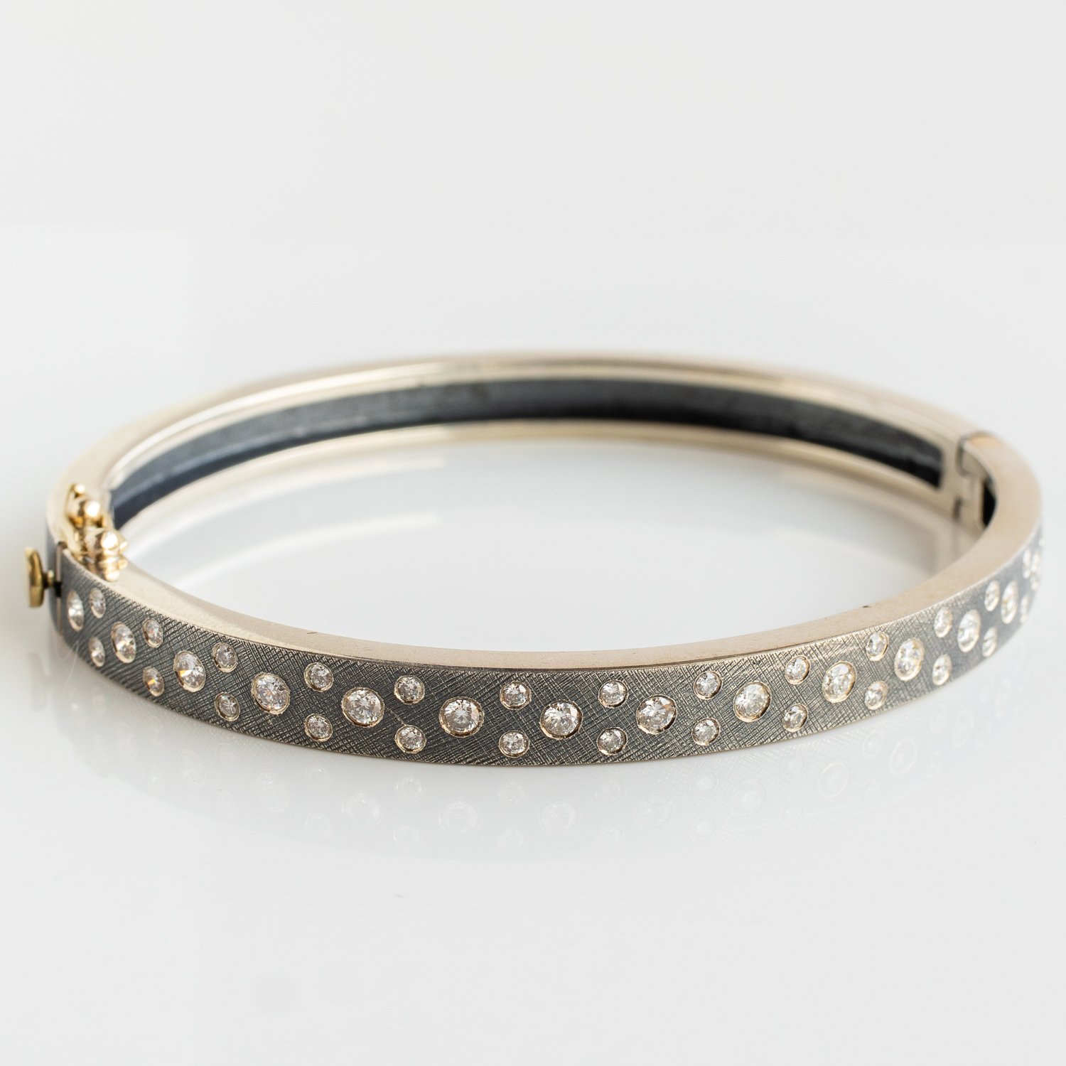 Rene Escobar TRUNK SHOW: Bangle, STELLA, 6MM, SS w/ 0.90ct diamonds SZ MED