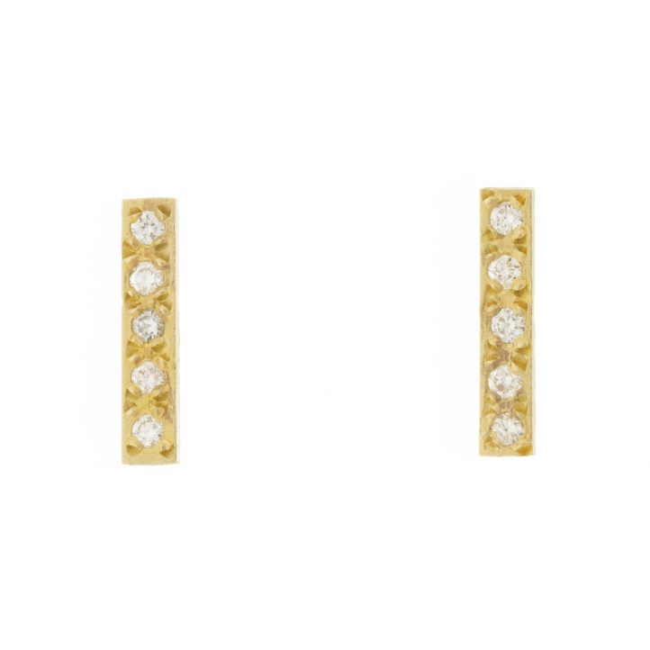 Victoria Cunningham Trunk Show: Earrings, Medium Pavé Bar, 14K yellow gold, Measures 7/16 x 1/16