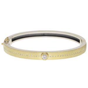 Rene Escobar:Junia,6MM YG FRONT, YG ROUND BEZEL & SILVER BACK BANGLE SET WITH 0.45CT IN DIAMONDS/ SIZE MED