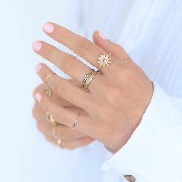 Victoria Cunningham Trunk Show: 14k small daisy and ruby