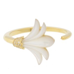 L'atelier Nawbar: Mini Psychedeliah Vine Ring, 18K gold ring encrusted in 0.03 ct of white diamonds and inlaid with handcarved WMOP stones. Weight: 2.61 gr, size 6 US