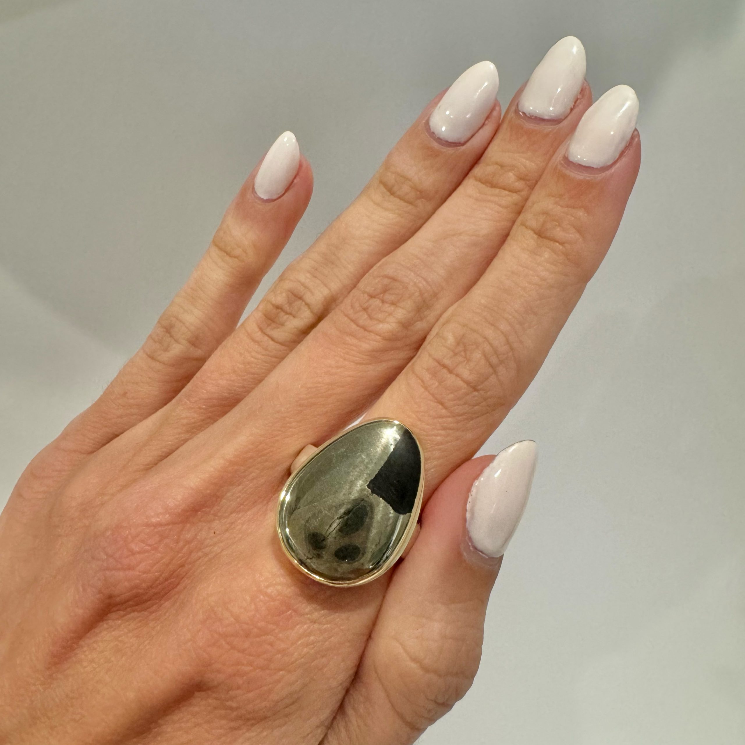 Jamie Joseph: sterling &14k Gold Ring w/Vertical Asymmetrical Apache Gold on Comfort Band, Size 8.25