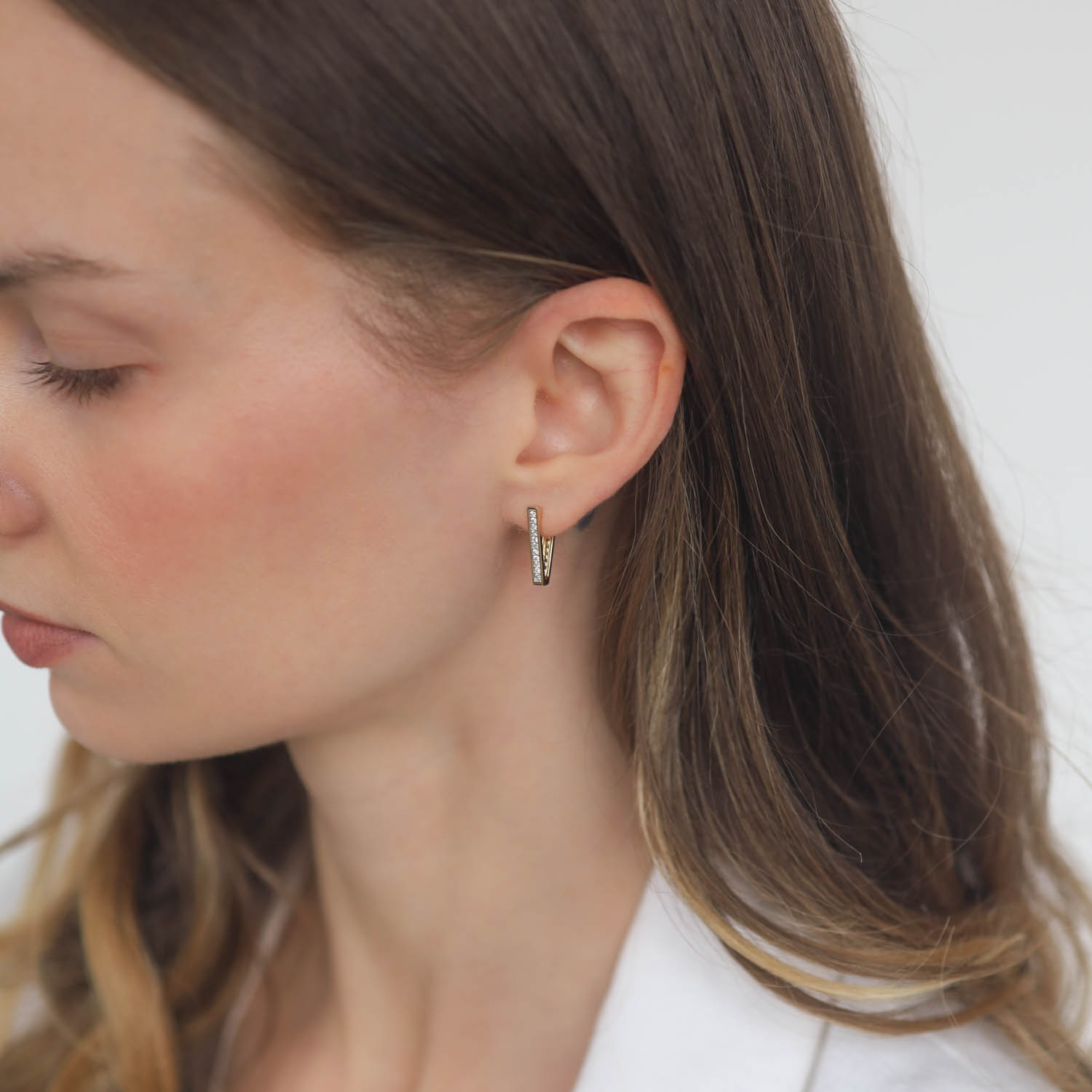 Three Stories Jewelry: SINGLE V hoop, Double Sided Rainbow & Diamond, 14K yellow gold