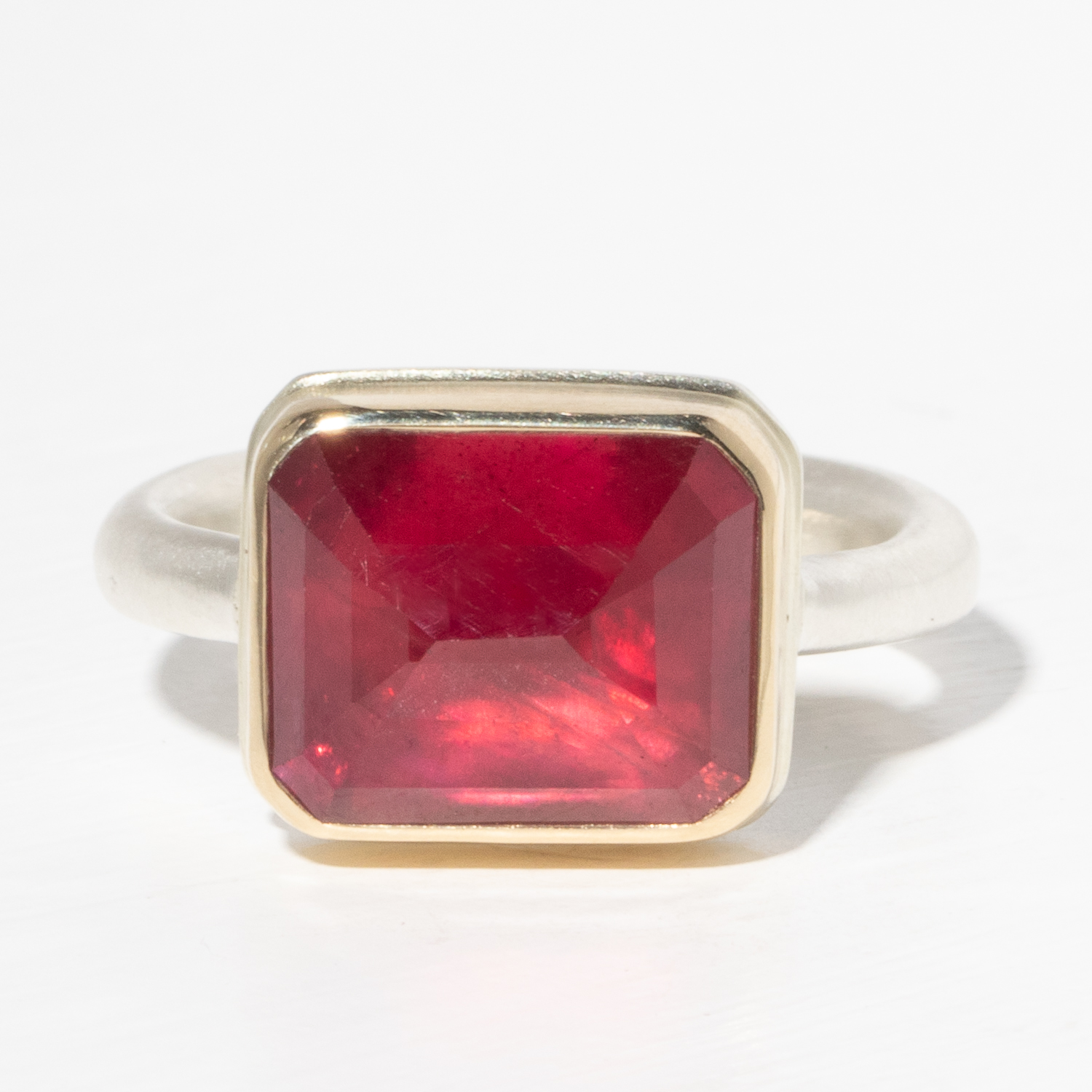 Jamie Joseph Trunk Show 2025: Ring 252, AFRICAN RUBY, size 7, 1/2" x 7/16"
