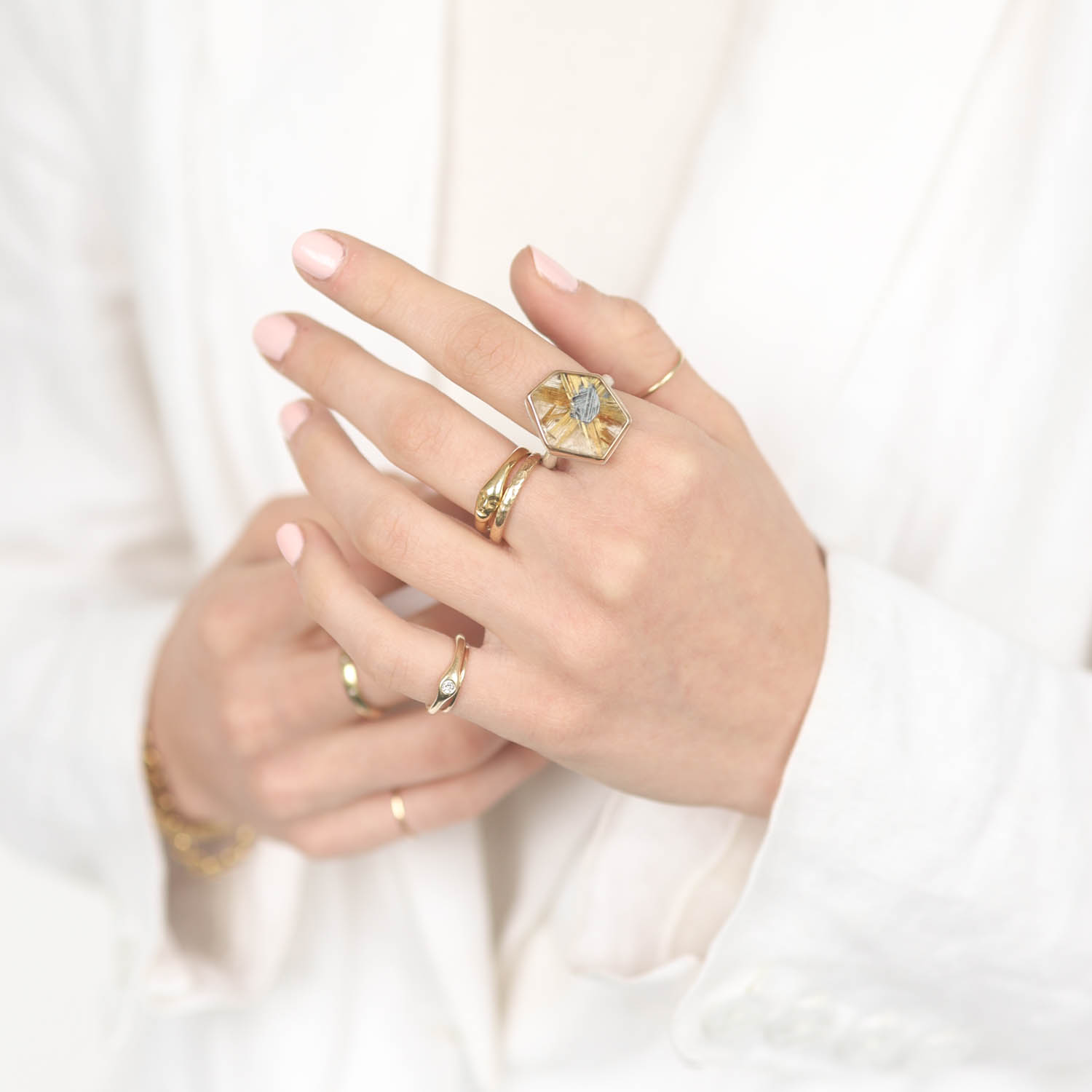 Jamie Joseph: Sterling & 14K Gold Ring w/ Vertical Asymmetrical Smooth STAR RUTILATED QUARTZ on Middle Organic Band, Size 7 1/2