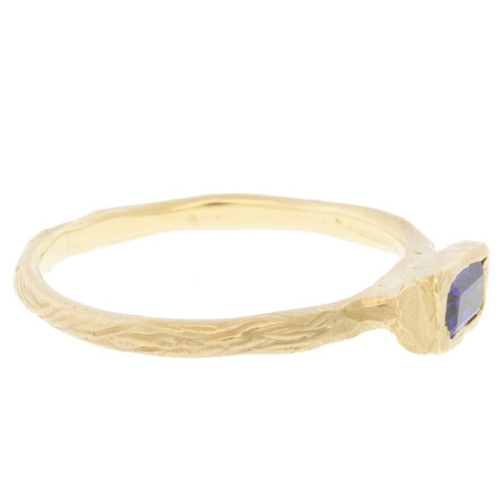 Victoria Cunningham Trunk Show: .39ct blue sapphire, Size 7 1/4, Stone measures 3/16" x 1/4"