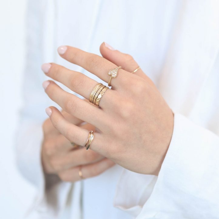 Victoria Cunningham Trunk Show: East/West pave heart ring, Size 6, Heart measures 5/16" x 7/16"