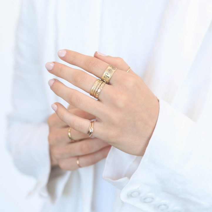 Victoria Cunningham Trunk Show: 14K aries ring, Size 8, Width 5/16"