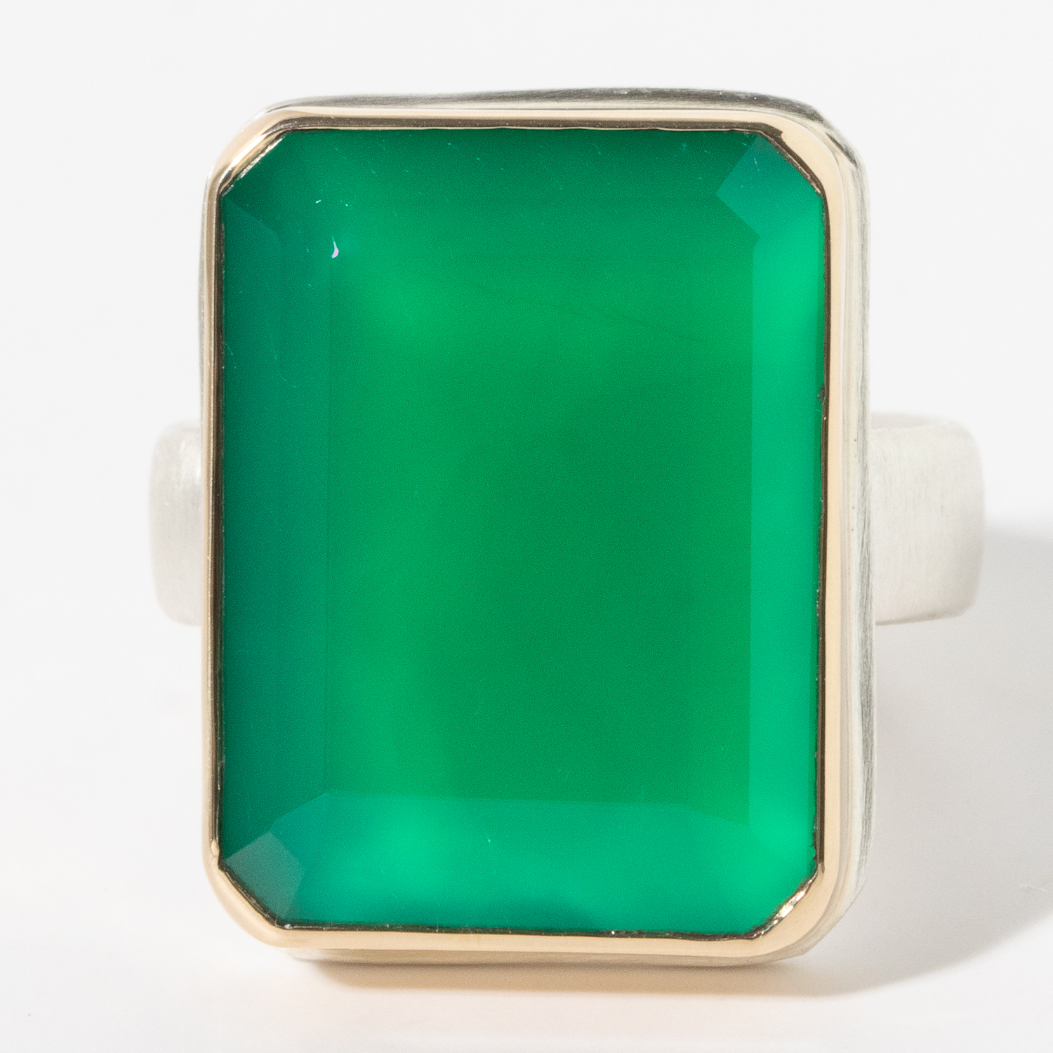 Jamie Joseph: Sterling & 14K Gold Ring w/ Vertical Rectangular Table up GREEN ONYX on Comfort Band 3/4" x 9/16" 7.5