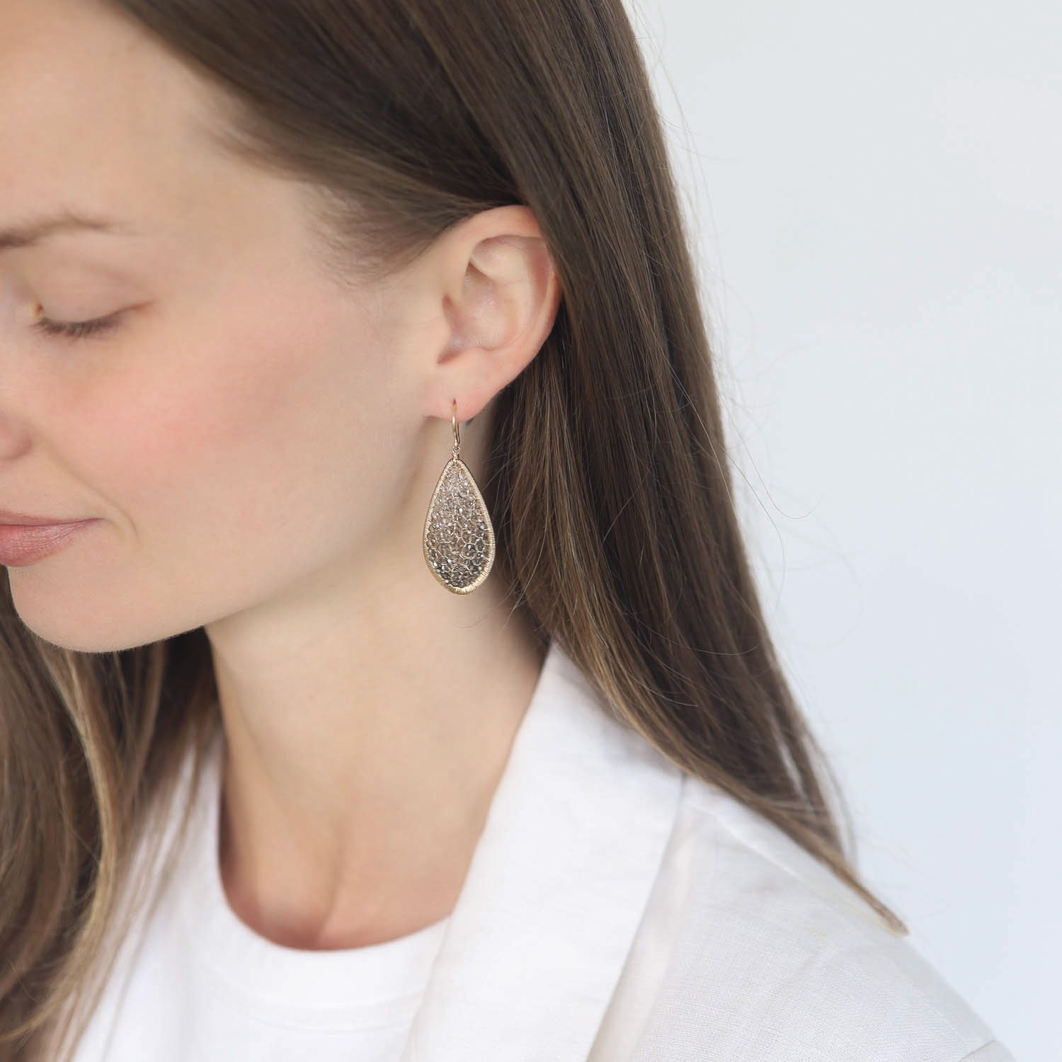 Dana Kellin: Earrings, Griege Mix, Gold Fill, Teardrop