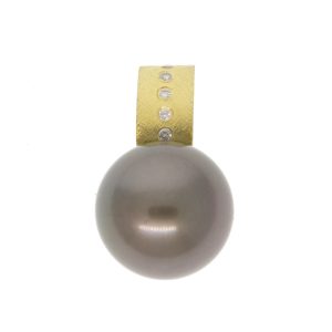 Rene Escobar:PENDANT,14MM TAHITIAN GRAY PEARL & YG BAIL SET WITH 0.08CT IN DIAMONDS