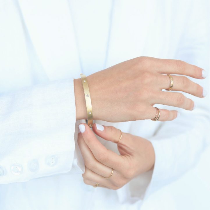 Rene Escobar :BANGLE 6MM IN SILVER 18K YG AND 0.25CT IN DIAMOND, LARGE