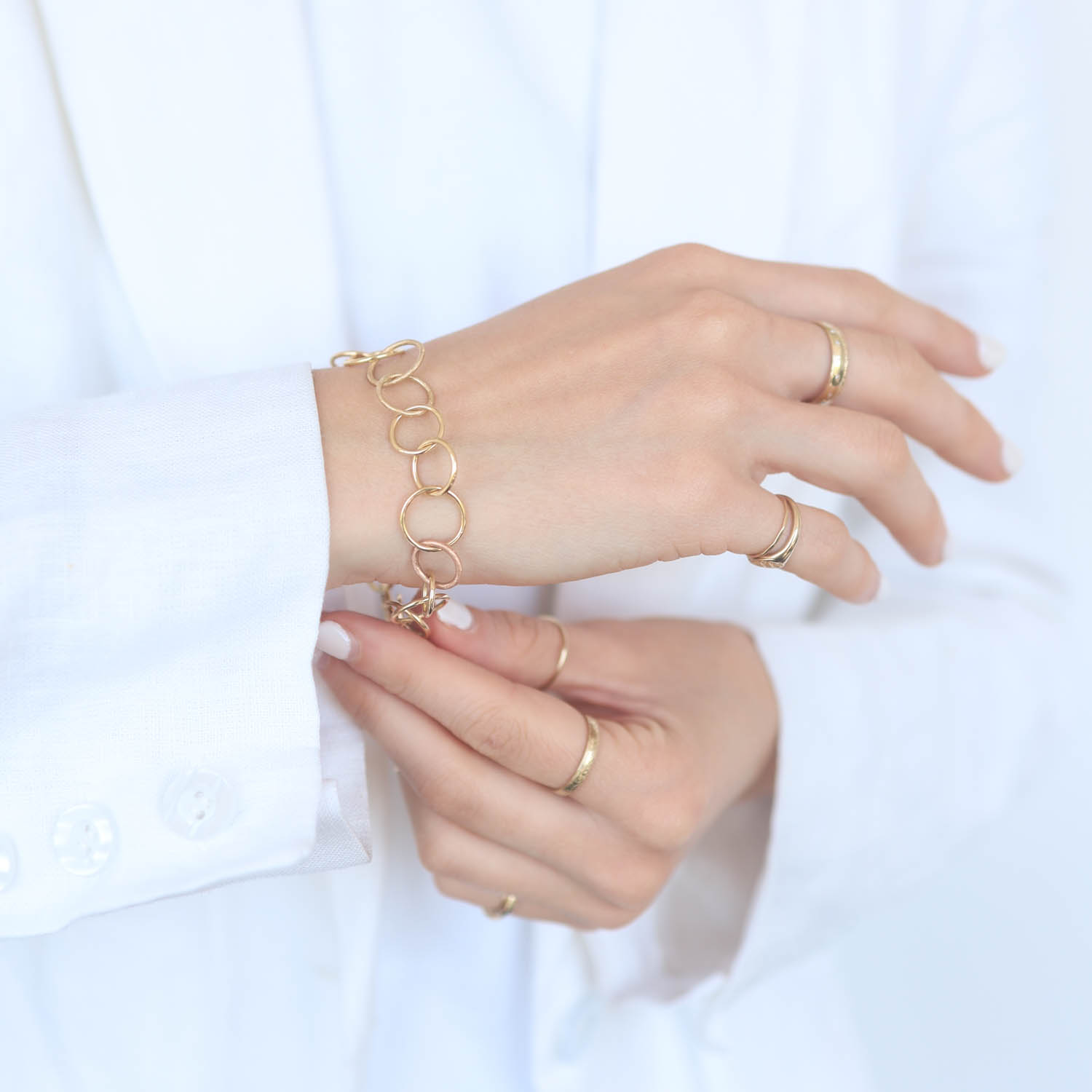 Alison Shiboski:Bubble bracelet 18k with Pink link