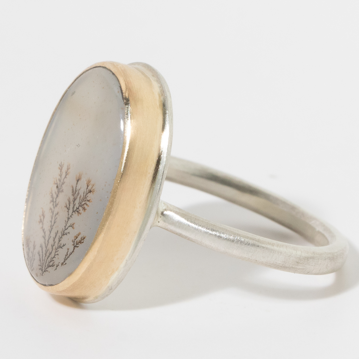 Jamie Joseph:Sterling & 14K Gold Ring w/ Small Vertical Oval DENDRITIC AGATE on J Band.sz 7,5/8 x 7/16