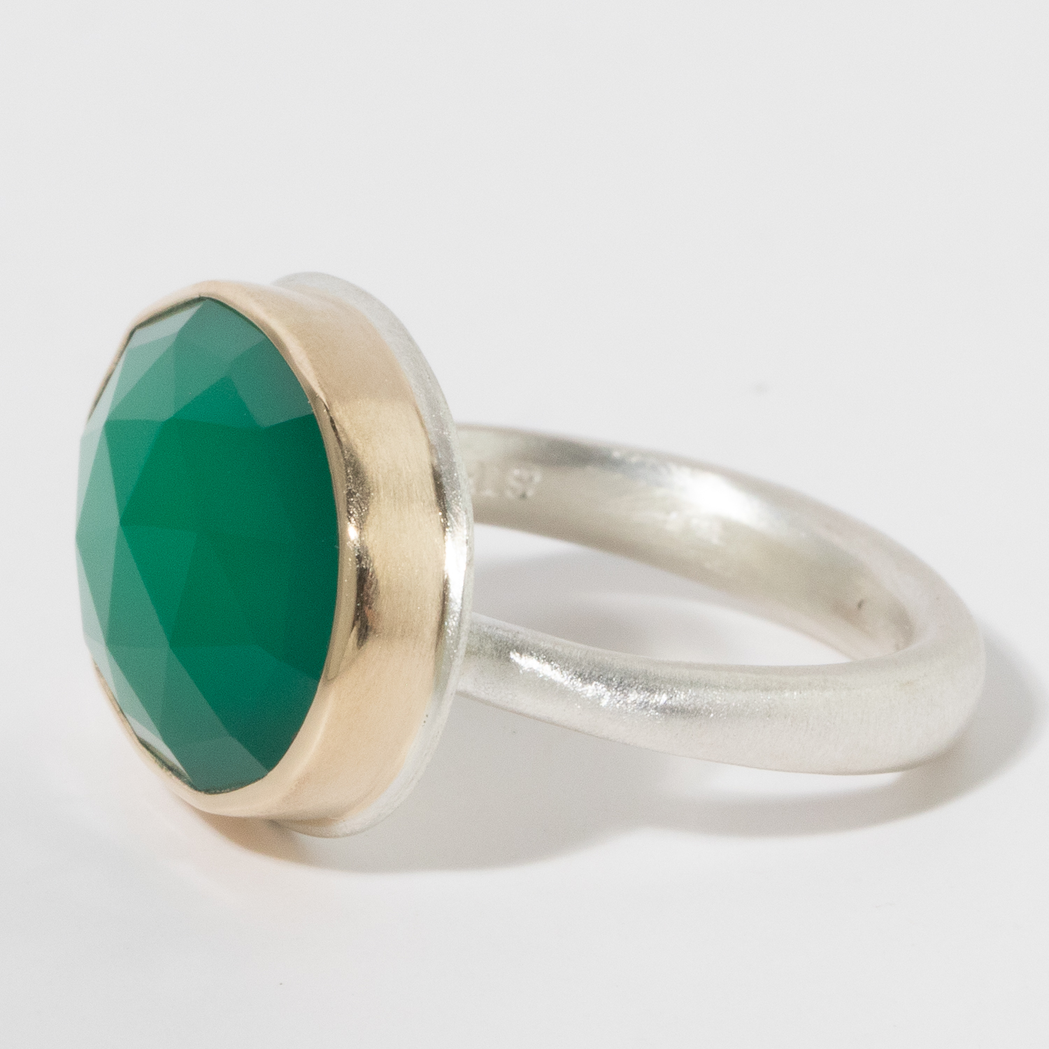 Jamie Joseph: Sterling & 14K Gold Ring, Oval Rose Cut GREEN ONYX on Egyptian Band size 7, 1/2" x 11/16"