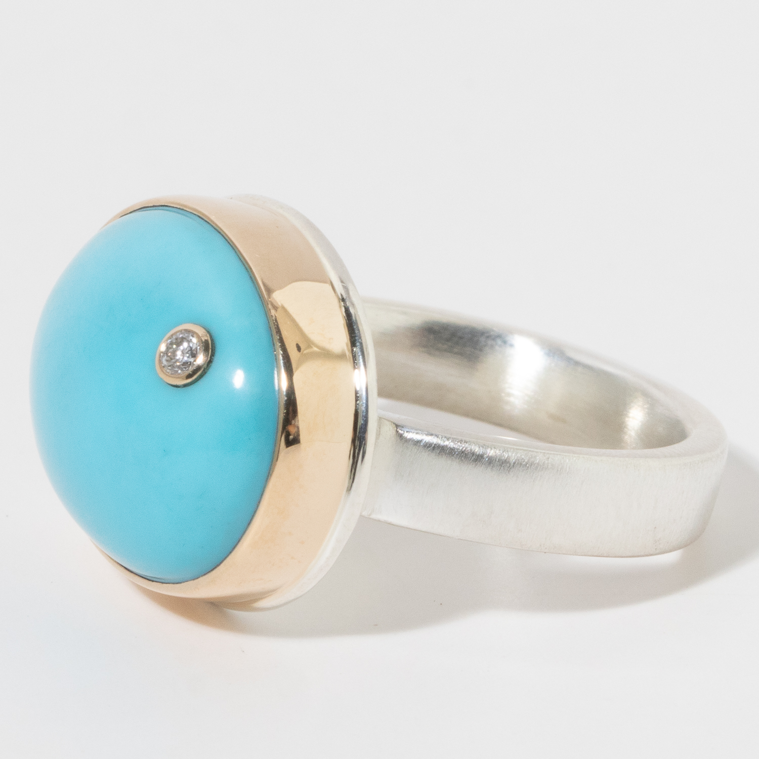 Jamie Joseph: Sterling & 14K Gold Ring, Oval Smooth SLEEPING BEAUTY TURQUOISE, w. .03ct Diamond on Y Band size 9, 9/16" x 3/4"