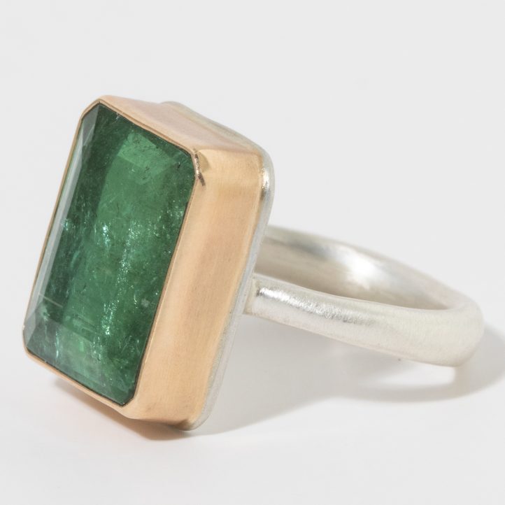 Jamie Joseph: Sterling & 14K Gold Ring w/ Vertical Rectangular Table Up GREEN TOURMALINE on Egyptian Band, sz 6.75, 5/8" x 1/2"