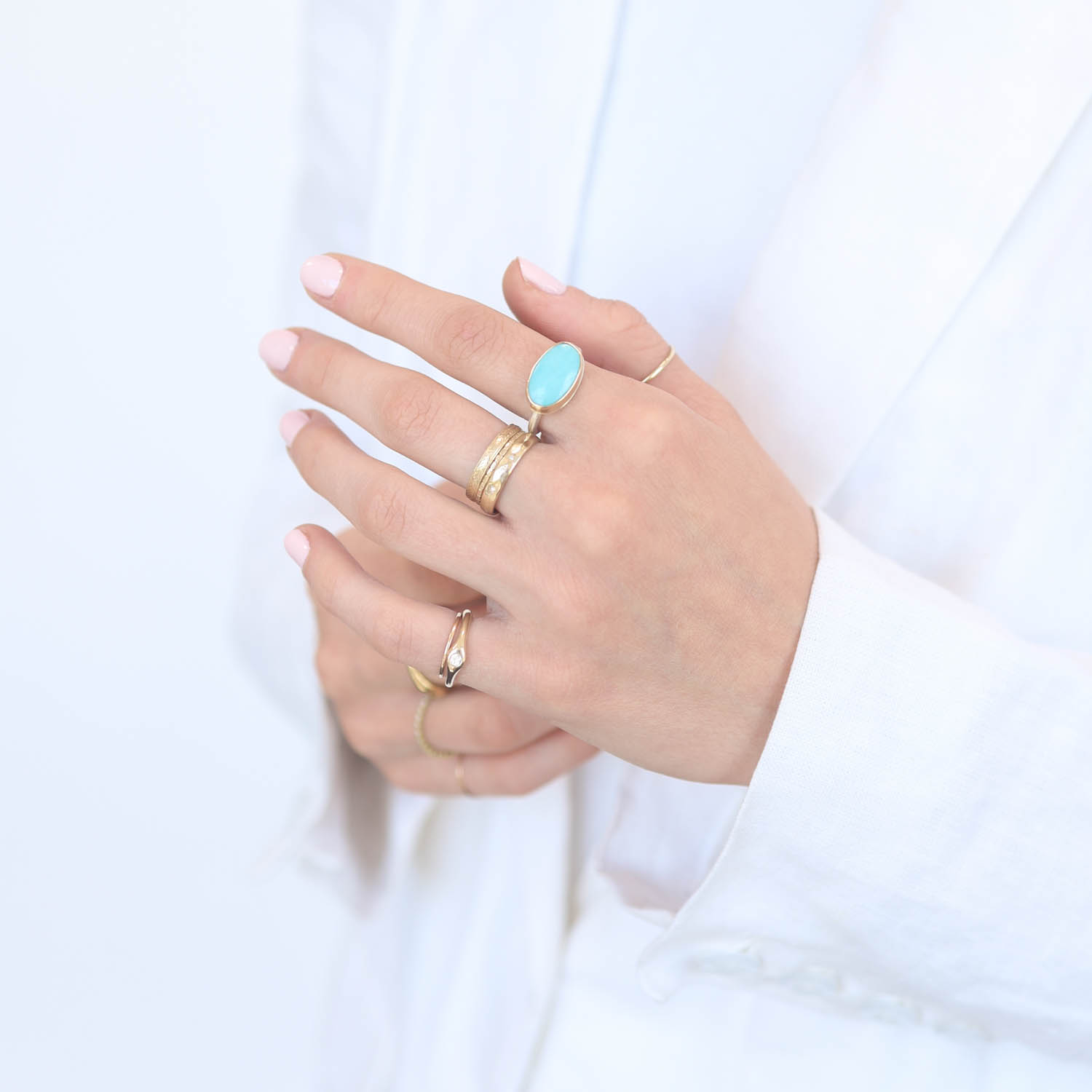 Jamie Joseph: Sterling & 14K Gold Ring w/ Oval Smooth SLEEPING BEAUTY TURQUOISE on J Band 5/16" x 9/16" 7.25