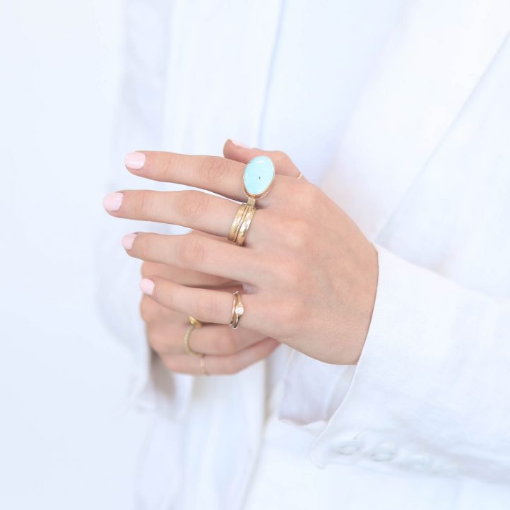 Jamie Joseph: Sterling & 14K Gold Ring w/ Oval BLUE MOON TURQUOISE on Soft Live Edge Band 1/2" x 3/4" 7.25