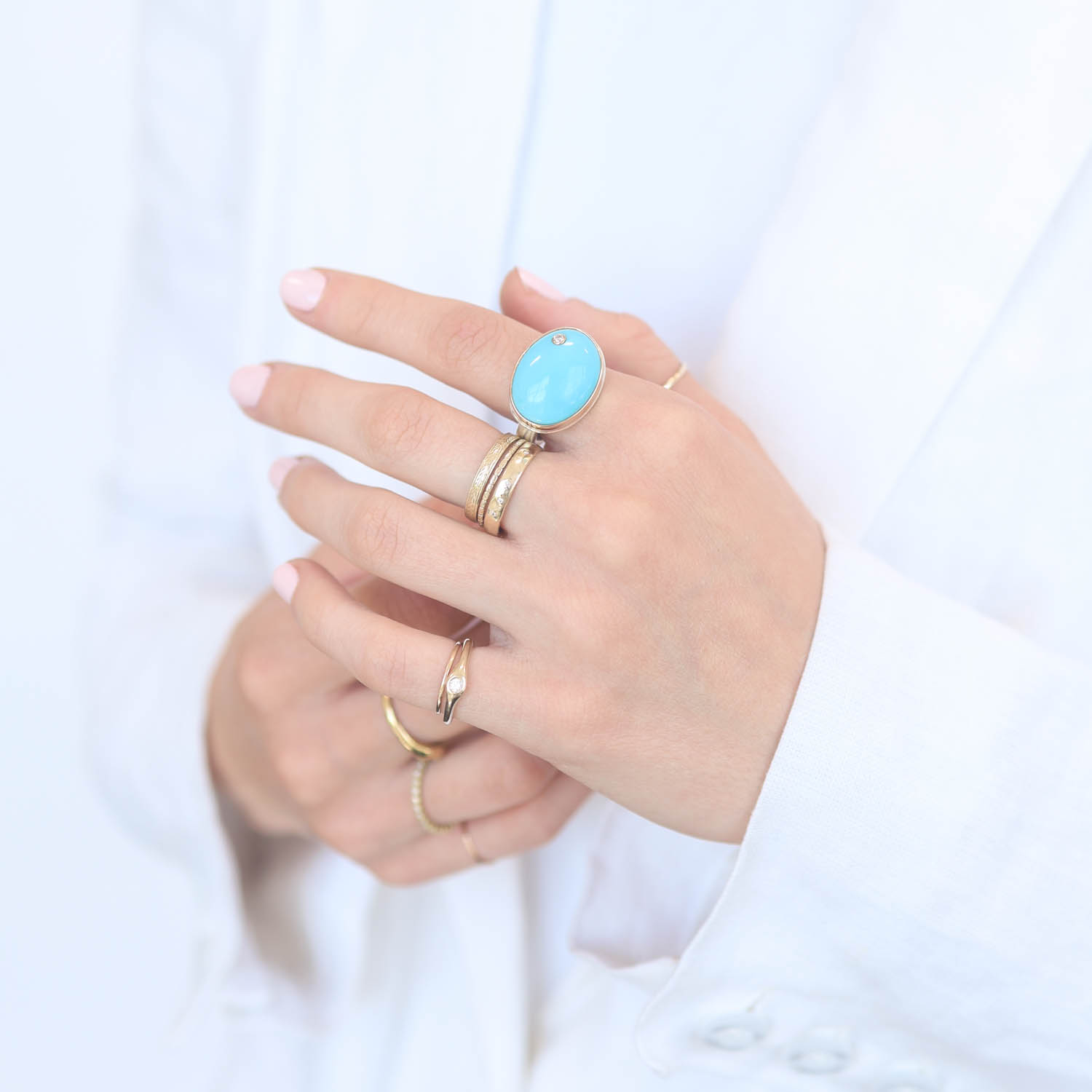 Jamie Joseph: Sterling & 14K Gold Ring, Oval Smooth SLEEPING BEAUTY TURQUOISE, w. .03ct Diamond on Y Band size 9, 9/16" x 3/4"