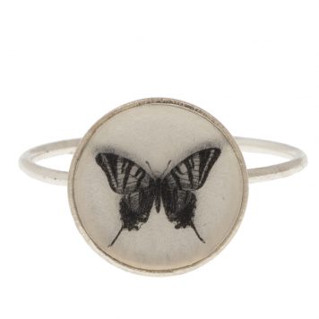 Anzu: Basic Ring- Sterling Silver, Round Setting: Butterfly Motif