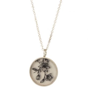 Anzu: Basic Necklace- Sterling Silver, Round Setting: Magnolia Motif