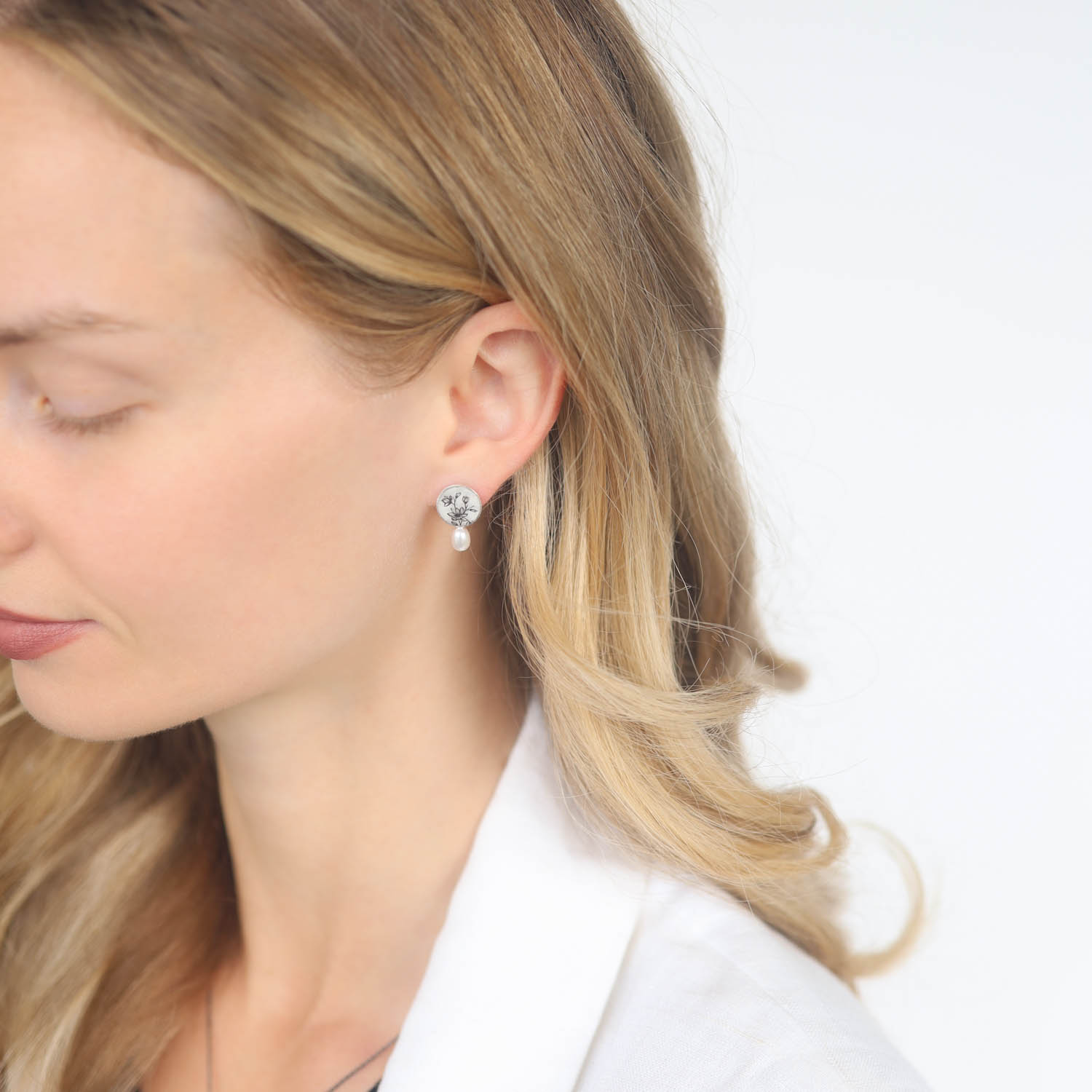 Anzu: Pearl Studs, Sterling Silver, Round Setting, Magnolia Motif