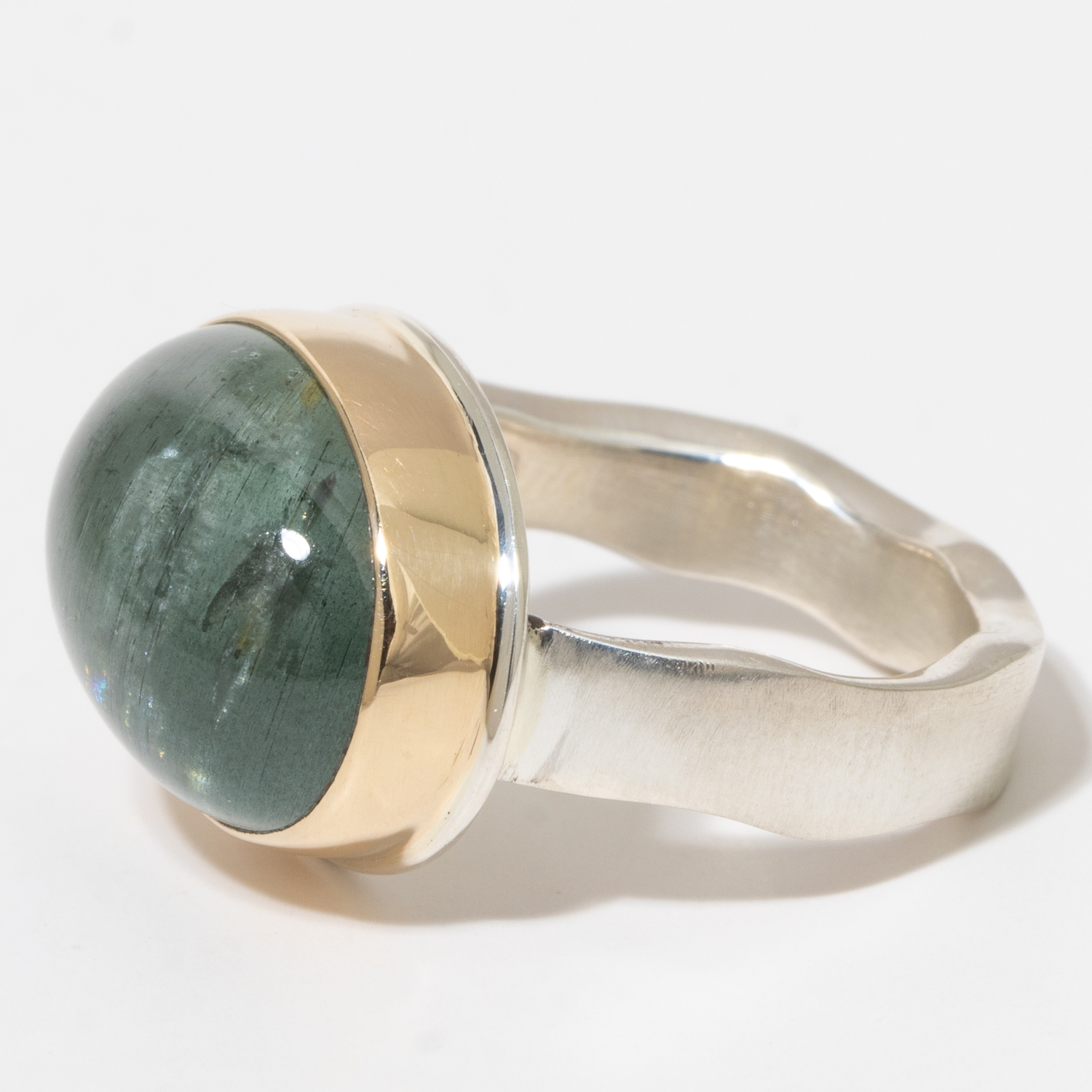Jamie Joseph:Sterling & 14K Gold Ring w/ Smooth Oval MOSSAQUAMARNE on Live Edge Band,sz 7.5,1/2 x 11/16
