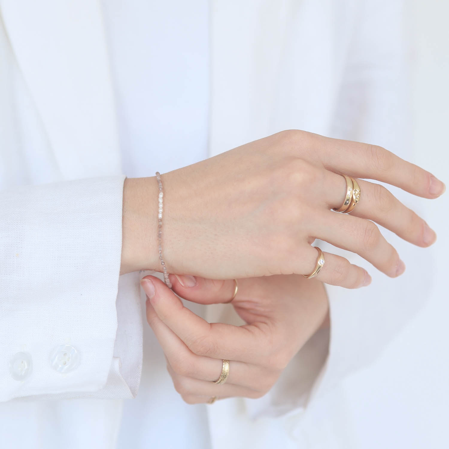 Margaret Solow: Bracelet, SS Clasp, Chocolate Moonstone & Pearl - 5 Pearls