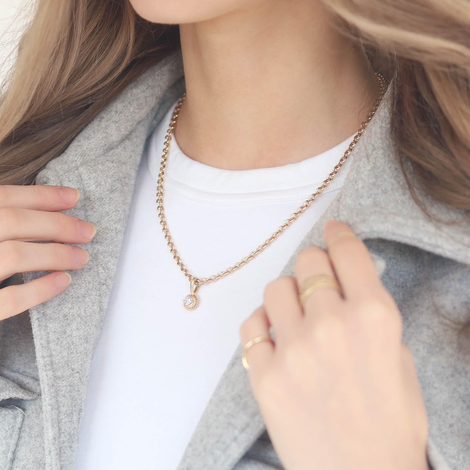 Lizzie Mandler:Round 5mm diamond fluted Charm,,0.50ctw,18k