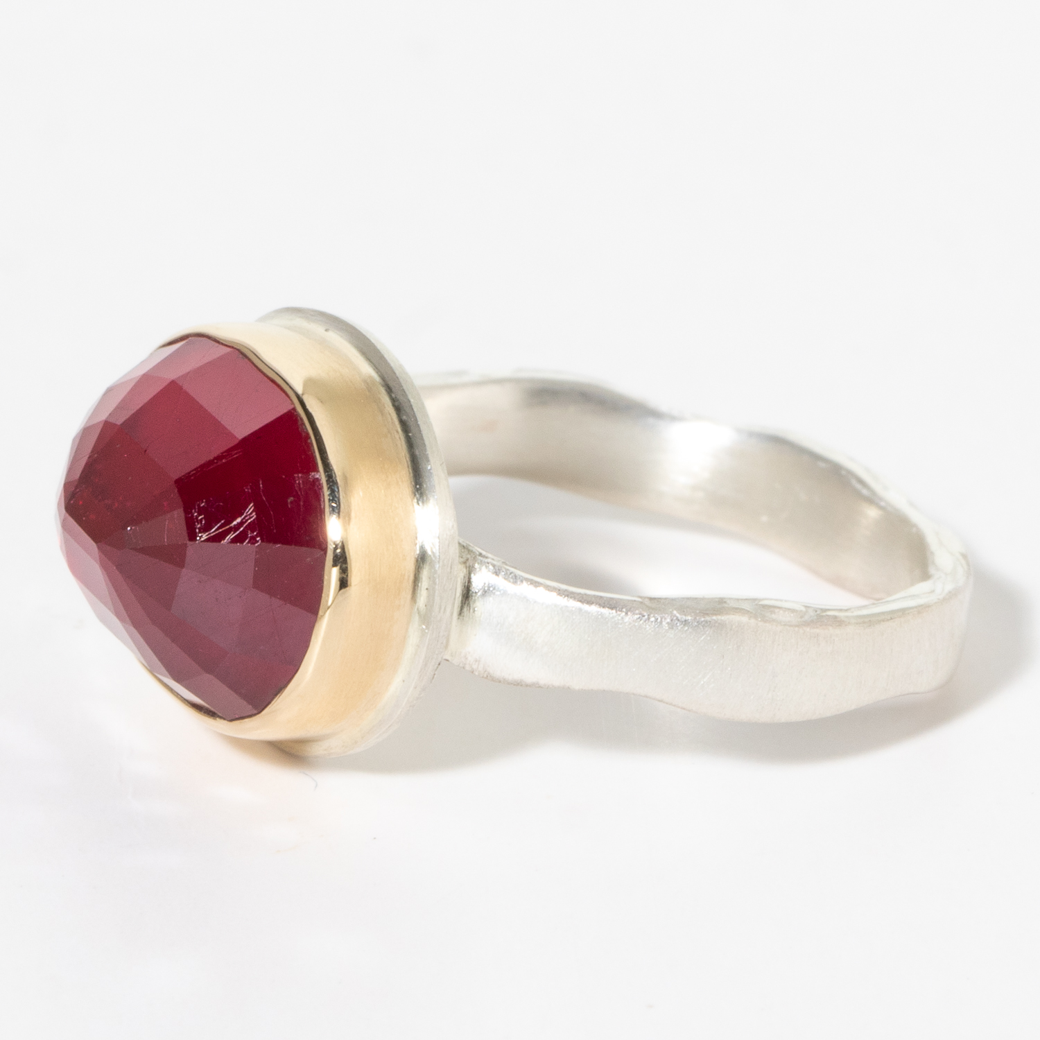 Jamie Joseph: Sterling & 14K Gold Ring w/ Oval Inverted AFRICAN RUBY on Eroded Live Edge Band, size 7.5, 3/8" x 7/16"