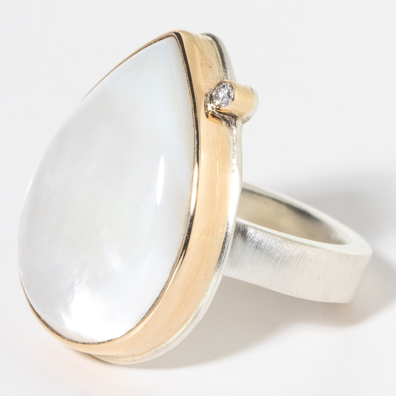 Jamie Joseph: Sterling & 14K Gold Ring w/ Teardrop Smooth WHITE MOTHER OF PEARL & .03 Pt Diamond on Comfort Y Band, size 7.75, 15/16" x 11/16"