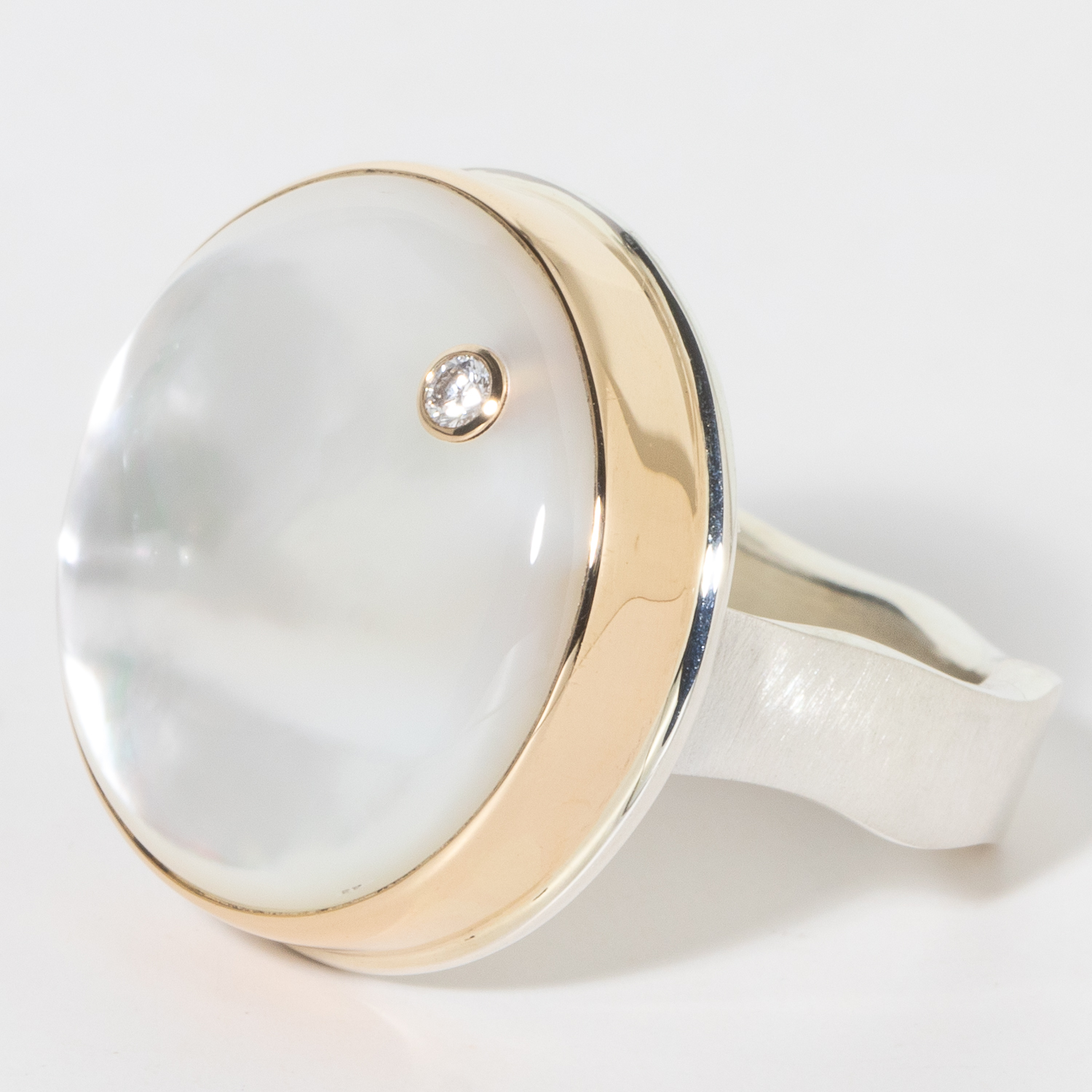 Jamie Joseph: Sterling & 14K Gold Ring w/ Round Smooth White MOTHER of PEARL & .03 Pt Diamond on Live Edge Band, size 7.5, 3/4" diameter