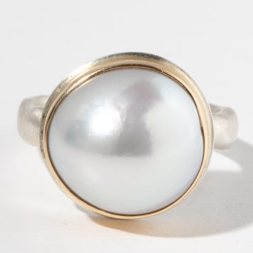 Jamie Joseph: Sterling & 14K Gold Band w/ WHITE SOUTH SEA PEARL on Middle Groovy Band, size 7.5, 9/16" x 9/16"