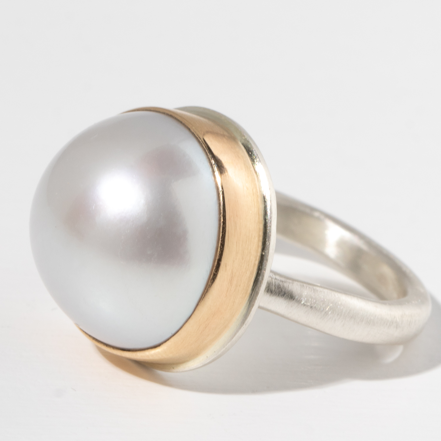 Jamie Joseph:Sterling & 14K Gold Ring w/ White SOUTH SEA PEARL on Middle Organic Band, size 7.25, 9/16" diameter