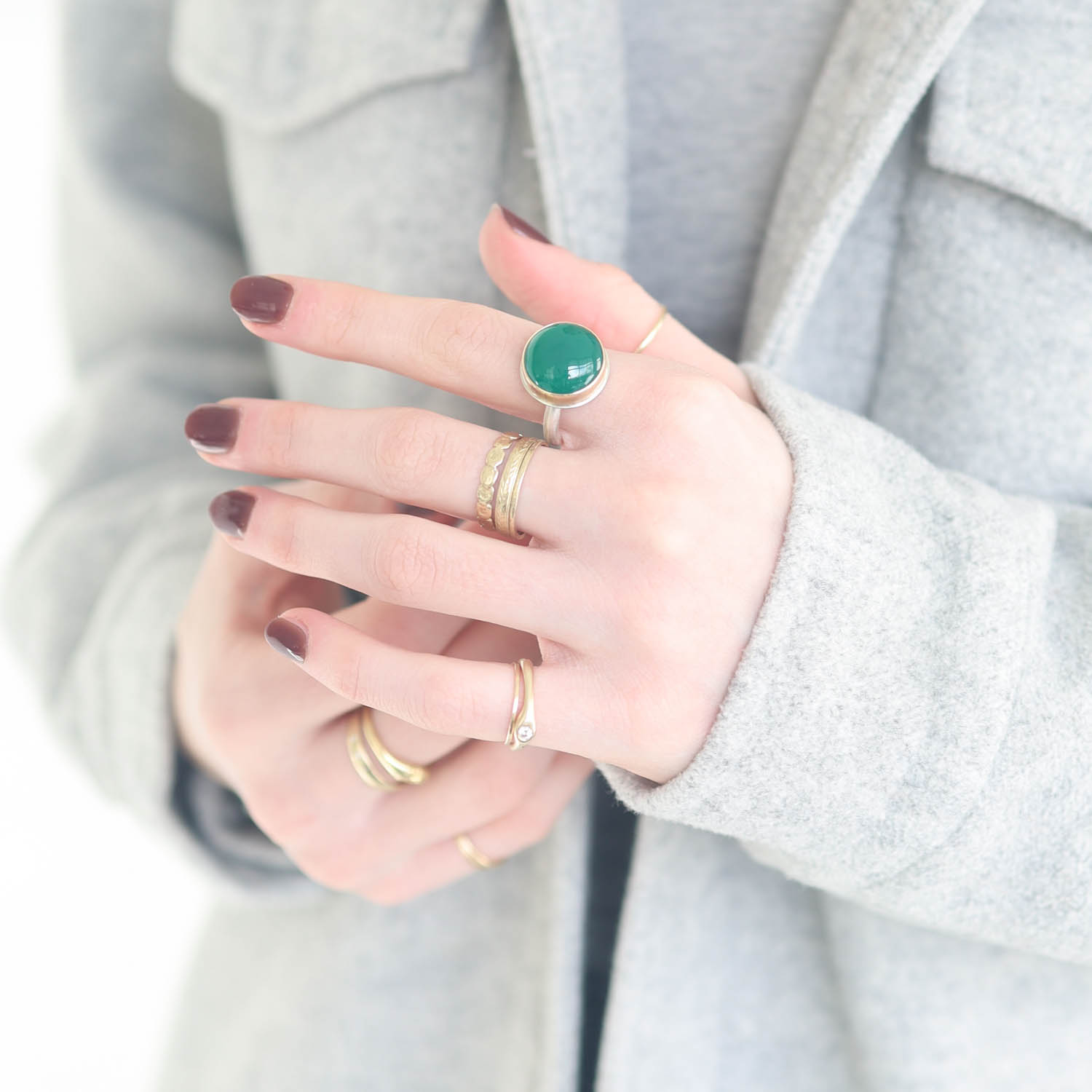 Jamie Joseph:Sterling & 14K Gold Ring w/ Small Smooth GREEN ONYX on Middle Organic Band, size 7, 9/16 diameter