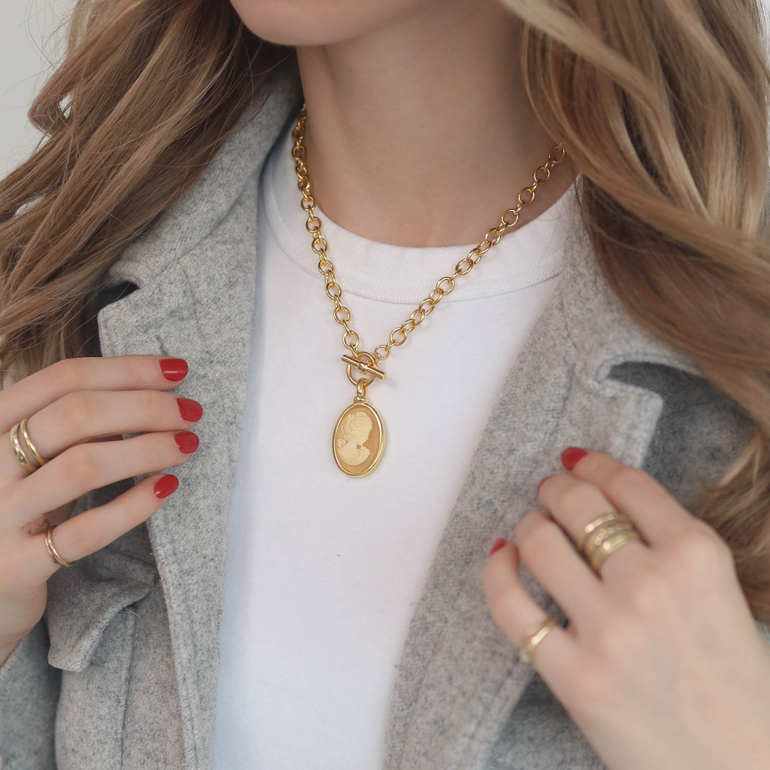 Catherine Canino: Classic Cameo Cable Necklace, 17" - Gilt Lady