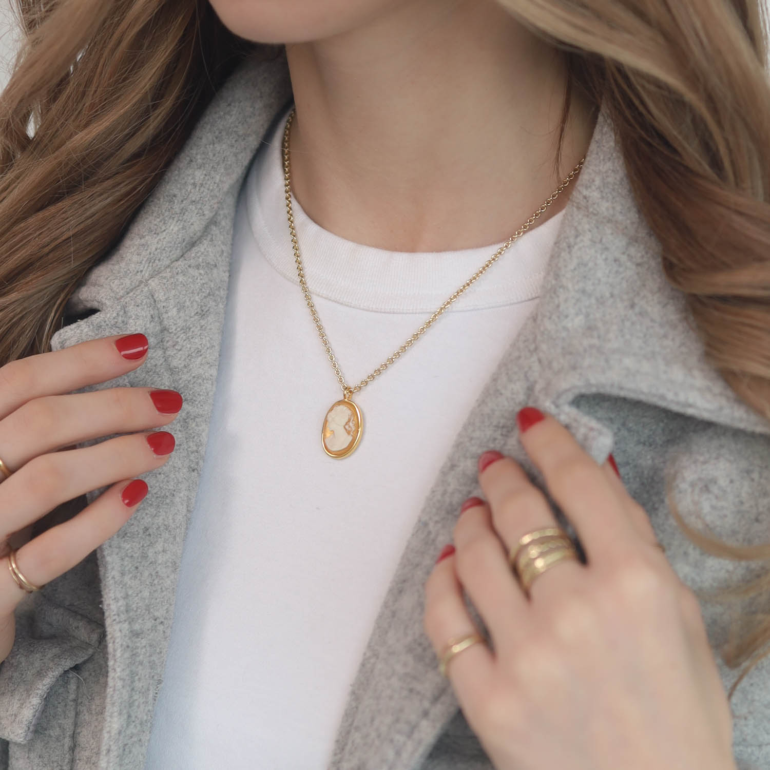 Catherine Canino: Small Cameo Cable Pendant, 17" - Gilt Lady