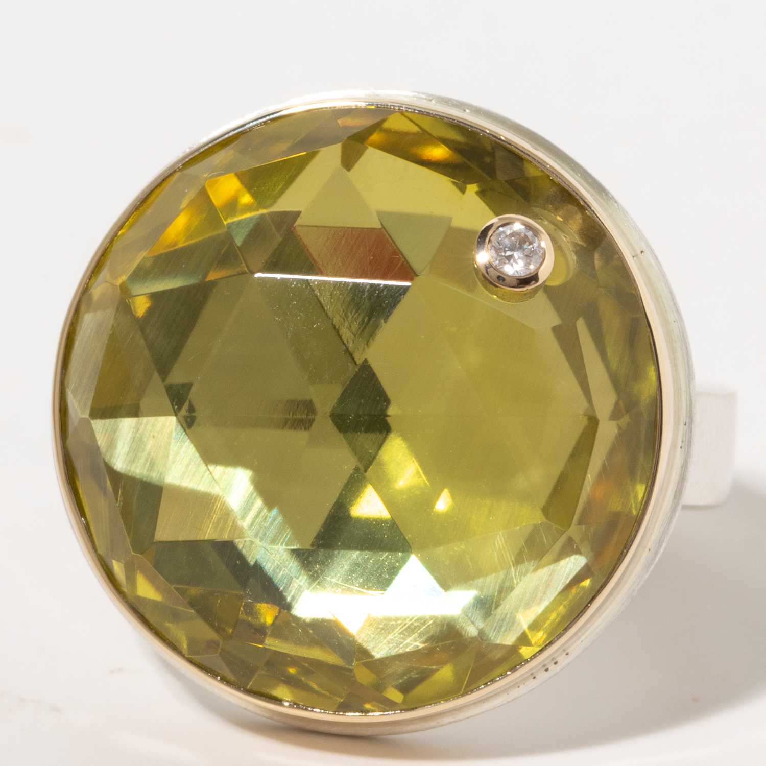 Jamie Joseph:Sterling & 14K Gold Ring w/ Round Rose Cut LEMON QUARTZ on comfort Y Band, sz 7.25, 3/4 diameter