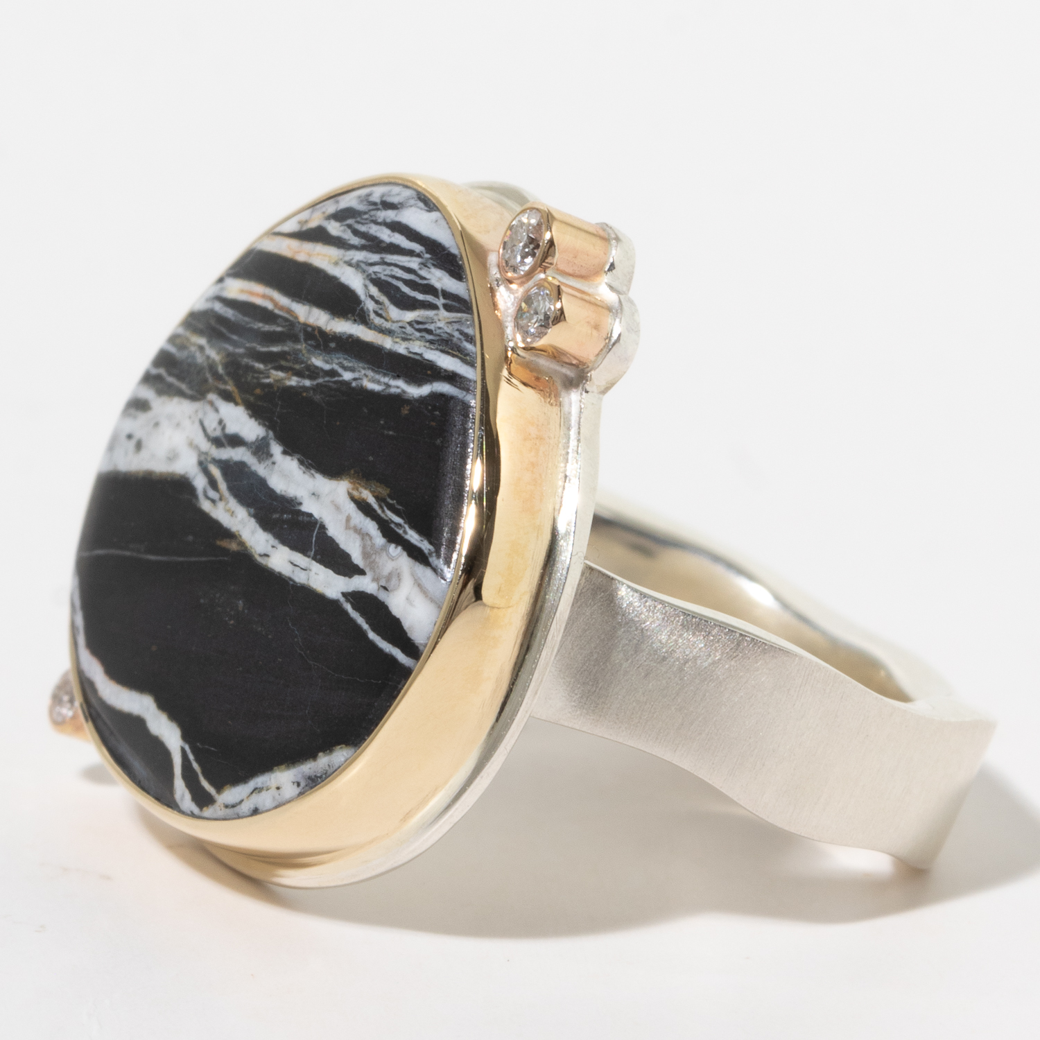 Jamie Joseph:Sterling & 14K Gold Ring w/ Smooth Asymmetrical WHITE BUFFALO TURQUOISE w/ 3 Satellite Diamonds on Live Edge Band, sz 7.5, 3/4 x 3/4