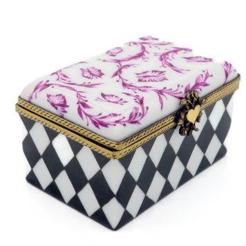 Yuko Kikuchi: Hand-Painted Porcelain Ring Box Argyle x Pink Violet Butterfly