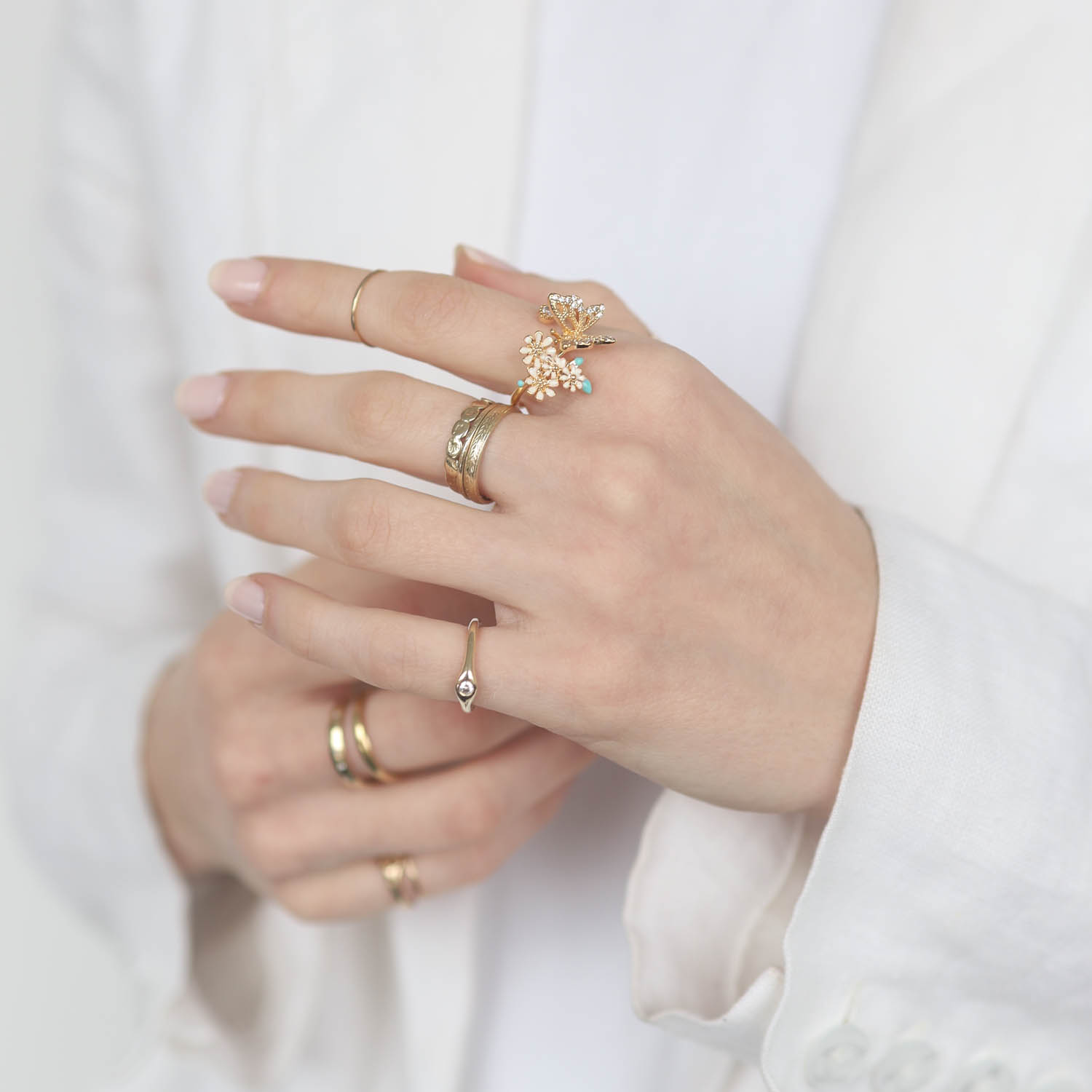 Tai: Daisy & Butterfly Open Ring