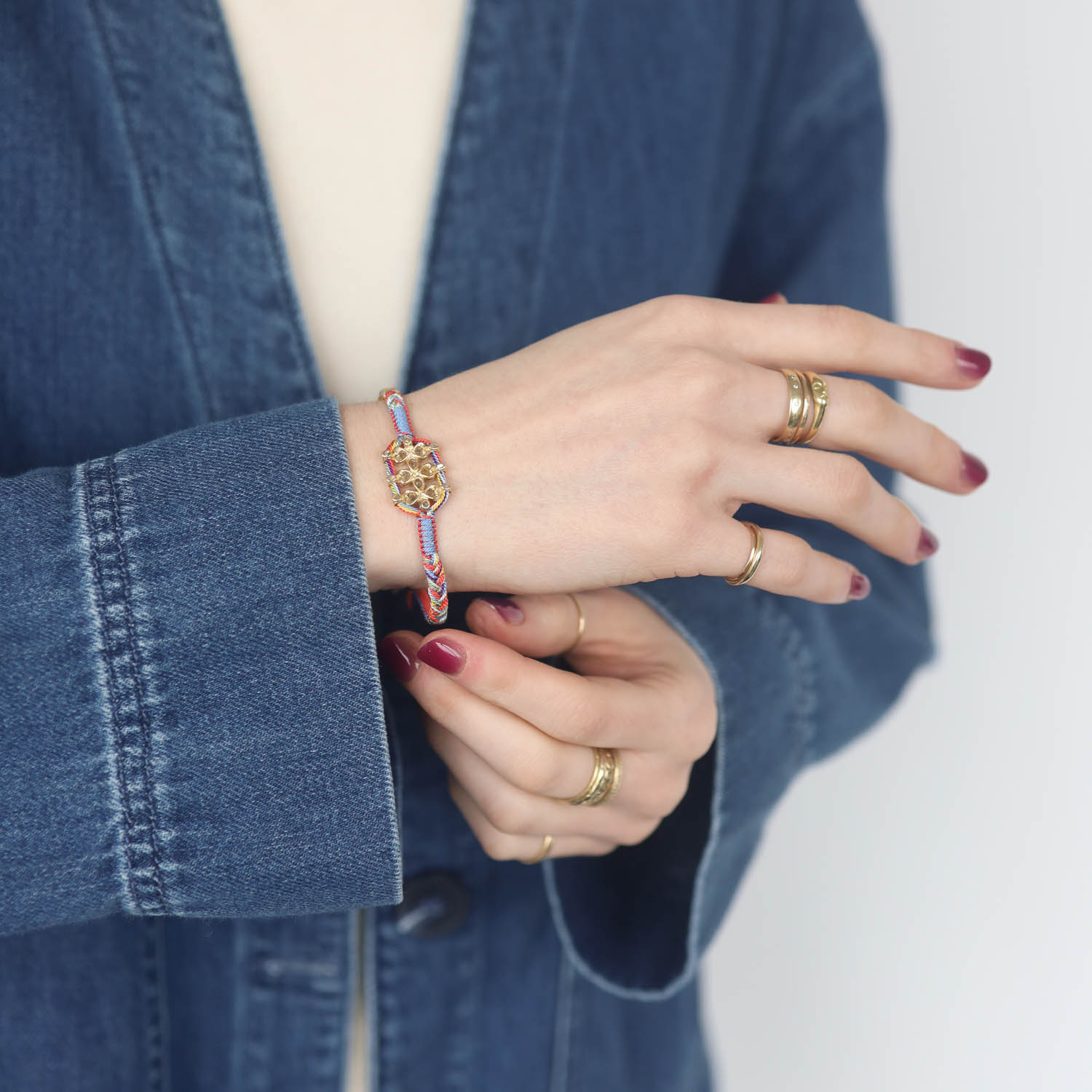 Marie Laure Chamorel: Bracelet ,Sterling Silver 925, silk and crystal, color: Gold Blue Coral