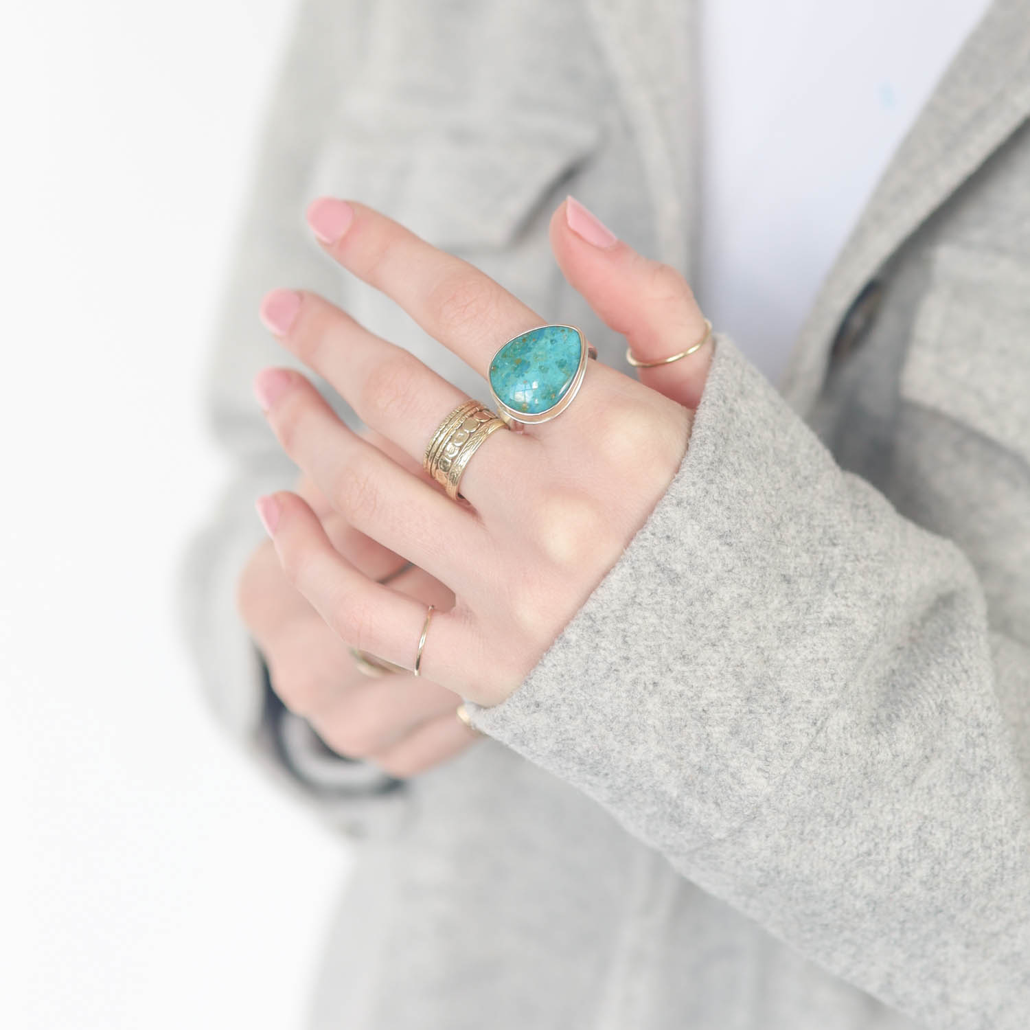 Jamie Joseph:Sterling & 14K Gold Ring w/ Smooth Tear Drop PERUVIAN OPAL on Y Band