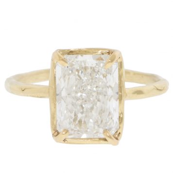 Robin Haley: Ring, Radiant Cut Lab grown,3 ct