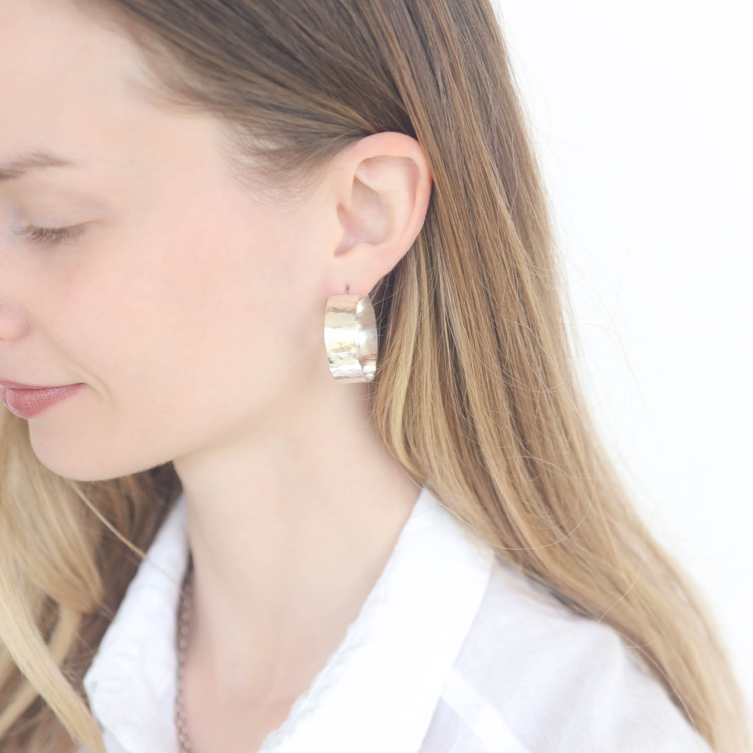 Carolyn Keys: Coco Hoops - Large -Silver