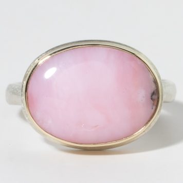 Jamie Joseph:Sterling & 14K Gold Ring w/ Smooth Oval PINK PERUVIAN OPAL on Middle Organic Band